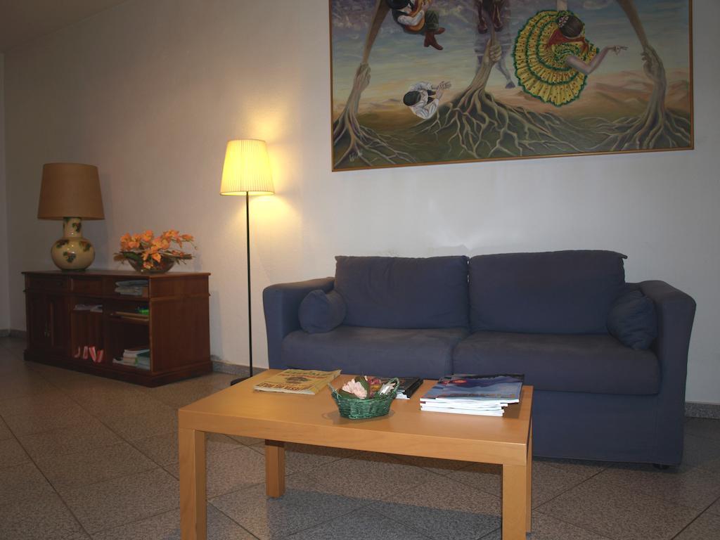Hotel La Farga Рипол Екстериор снимка